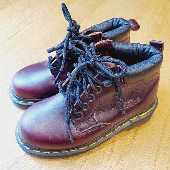 Dr Martens England 12/13 Kids oxblood boot Leather Padded Ankle Burgundy Doc EUC